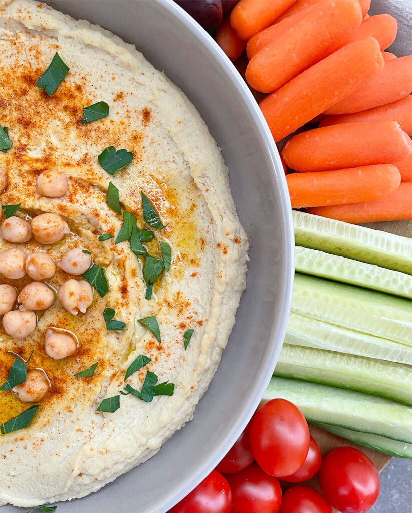 hummus with vegetables