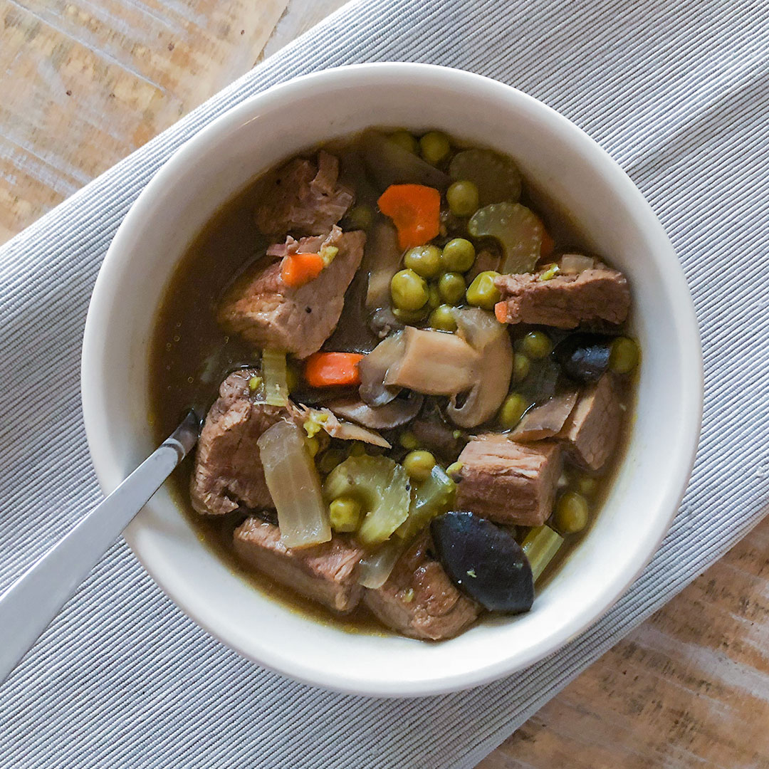 Crockpot Beef Stew {Healthy Slow Cooker Stew} –