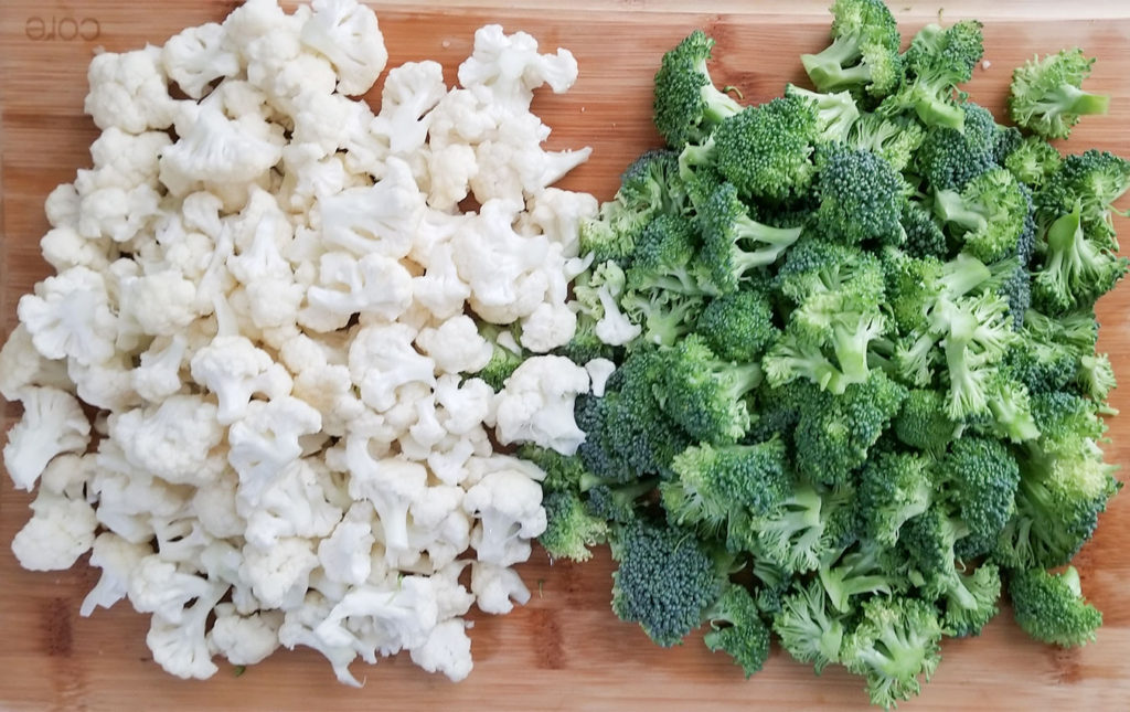 chopped cauliflower and broccoli florets 