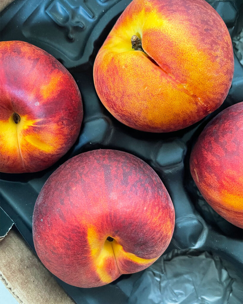 fresh whole peaches